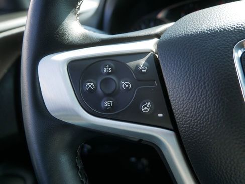 Used 2024 GMC Terrain SLT image 21