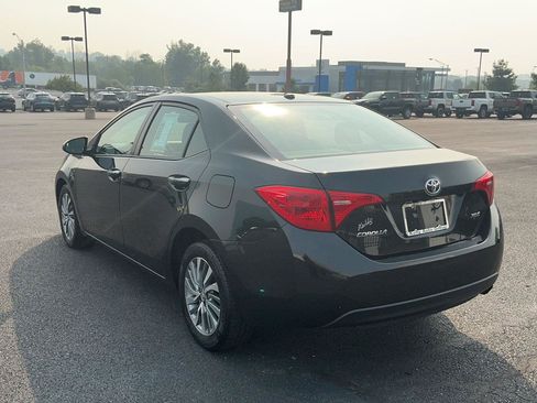 Used 2018 Toyota Corolla XLE FWD image 10