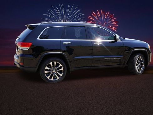 Certified 2018 Jeep Grand Cherokee Limited w/ Trailer Tow Group IV AWD/4WD image 4