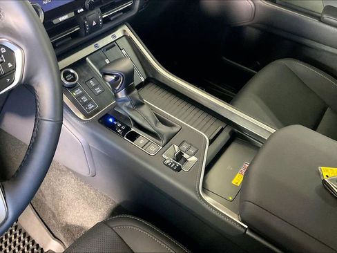 Used 2025 Lexus GX 550 image 19