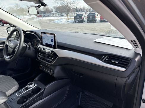 Used 2022 Ford Escape SE w/ Cold Weather Package image 22