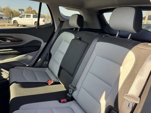 Used 2024 GMC Terrain SLE w/ Fleet Convenience Package image 14