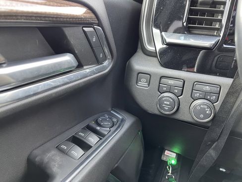 Used 2023 Chevrolet Silverado 1500 LT image 14