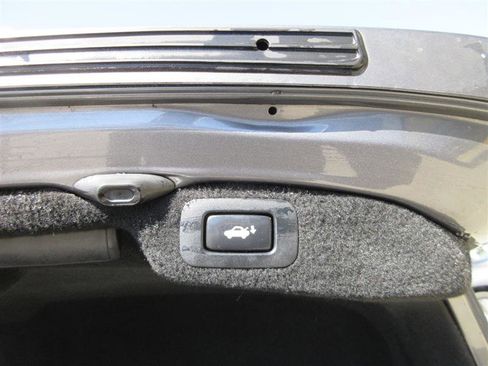 Used 2015 Lexus LS 460 AWD w/ Comfort Package image 7