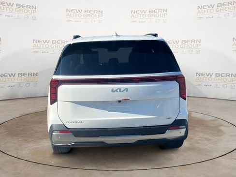 New 2026 Kia Carnival SX FWD image 4
