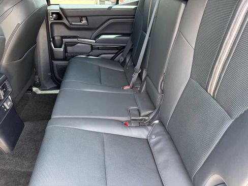 Used 2025 Toyota 4Runner Limited AWD/4WD image 29