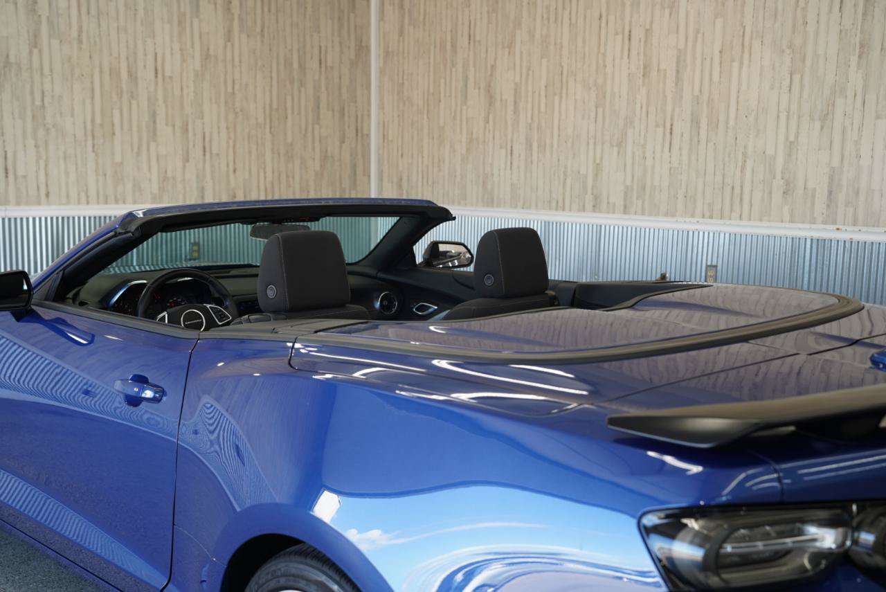 Used 2021 Chevrolet Camaro LT RWD image 14