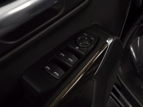 Used 2020 GMC Sierra 1500 Elevation image 26