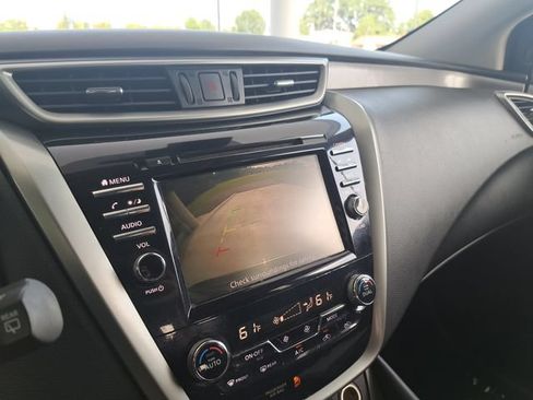 Used 2023 Nissan Murano SV AWD/4WD image 11