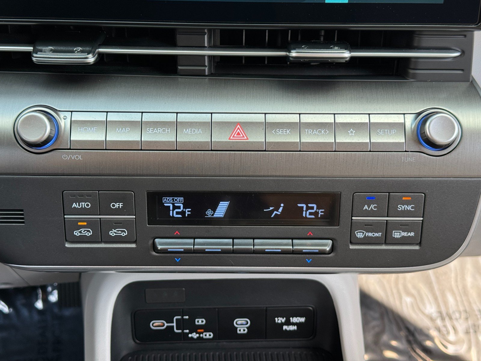 Used 2024 Hyundai Kona SEL FWD image 26