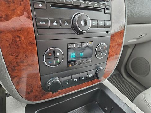 Used 2011 Chevrolet Silverado 2500 LTZ w/ LTZ Plus Package image 23