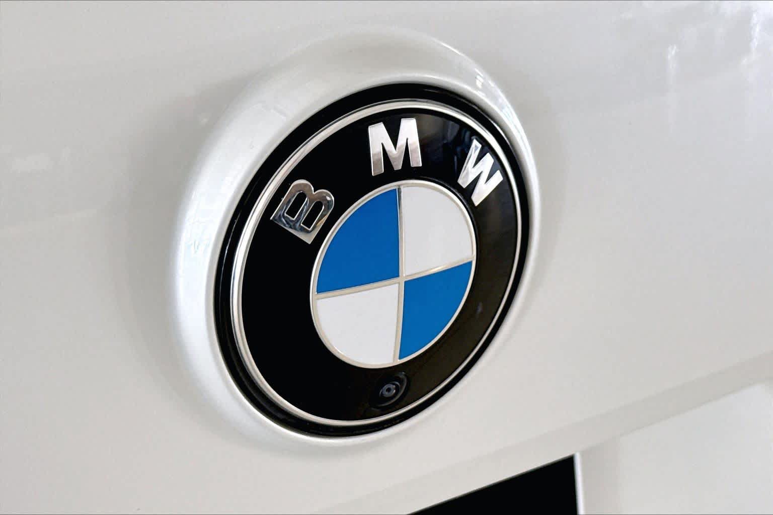 Used 2026 BMW iX xDrive45 w/ M Sport Package AWD/4WD image 28