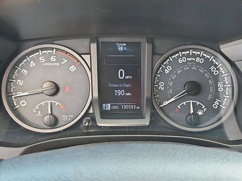 Used 2016 Toyota Tacoma TRD Sport AWD/4WD image 14