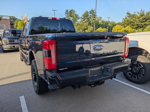 Certified 2024 Ford F250 Lariat w/ Lariat Ultimate Package AWD/4WD image 4
