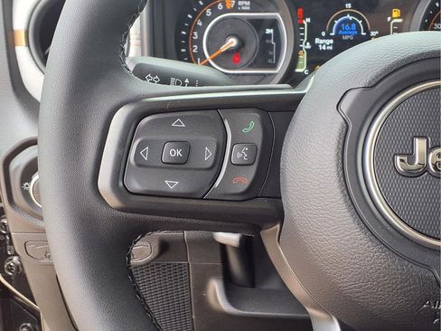 New 2026 Jeep Gladiator Sport AWD/4WD image 5