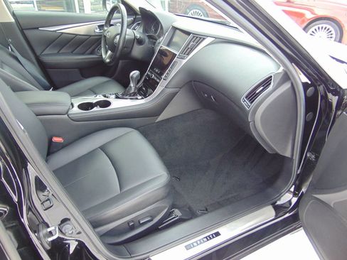 Used 2015 INFINITI Q50 Premium w/ Navigation Package image 5