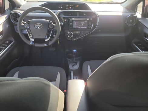 Used 2018 Toyota Prius C Two FWD image 15