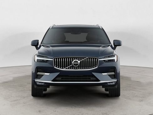 Certified 2023 Volvo XC60 B5 Plus image 2
