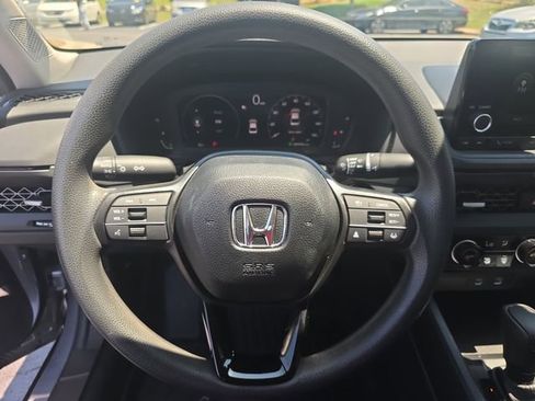 Used 2025 Honda Accord SE image 17