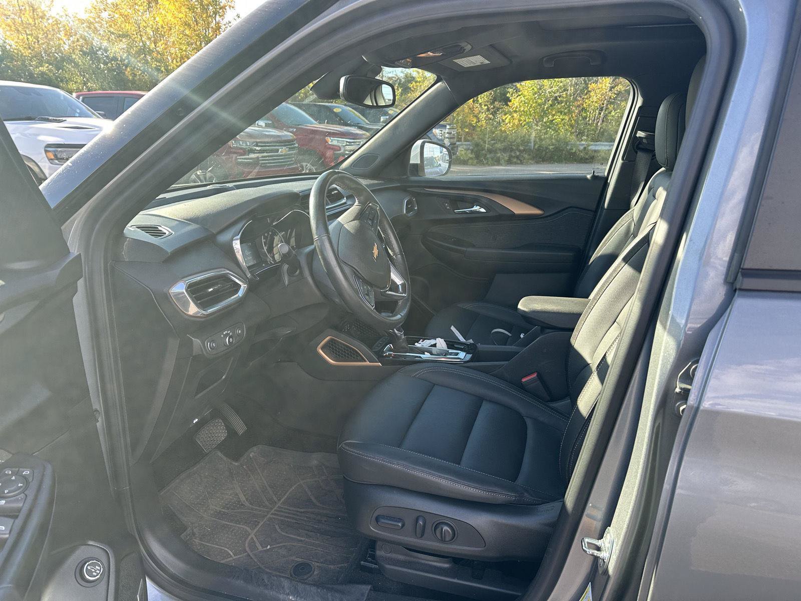 Used 2023 Chevrolet TrailBlazer ACTIV w/ Sun and Liftgate Package AWD/4WD image 7