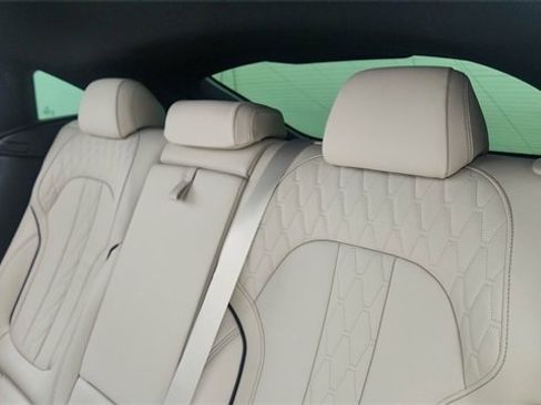 Used 2023 BMW X6 xDrive40i w/ Executive Package image 31