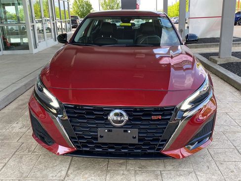 Certified 2023 Nissan Altima 2.5 SR FWD image 2