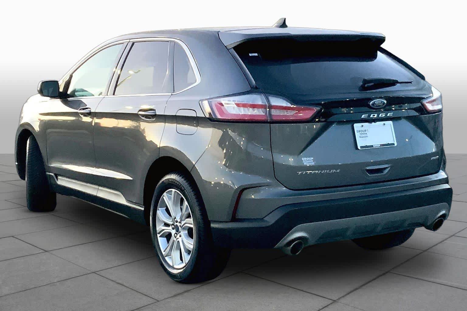 Used 2022 Ford Edge Titanium AWD/4WD image 11