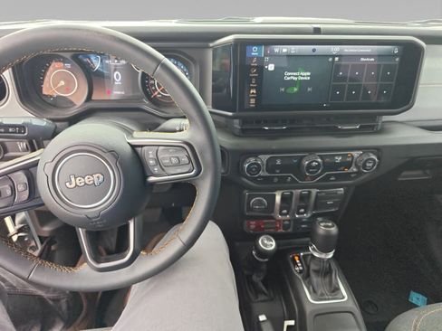 Used 2024 Jeep Wrangler Willys image 11