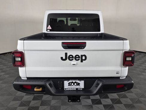 New 2026 Jeep Gladiator Sport AWD/4WD image 5