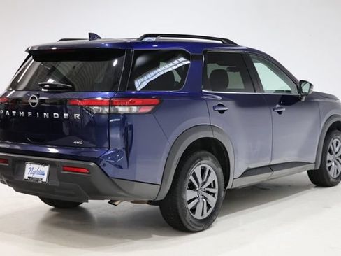 Used 2025 Nissan Pathfinder SV AWD/4WD image 7
