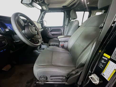 Used 2024 Jeep Wrangler Unlimited AWD/4WD image 13