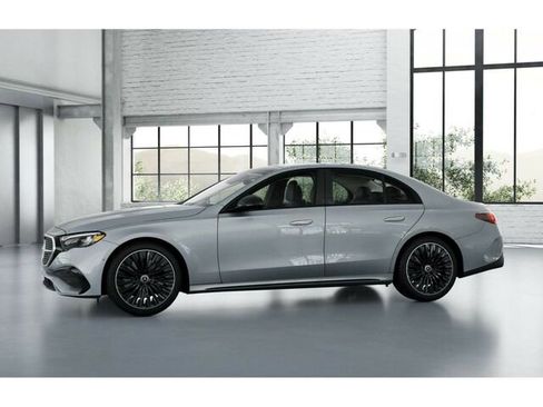 New 2026 Mercedes-Benz E 450 4MATIC Sedan image 37