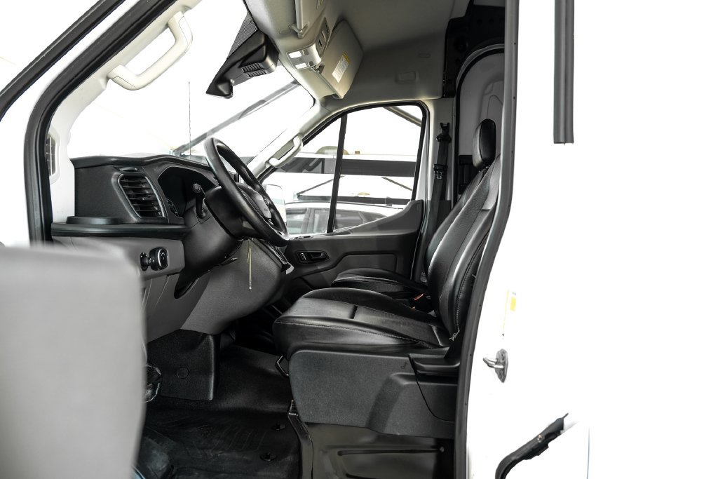Used 2023 Ford Transit 250 Medium Roof AWD image 3