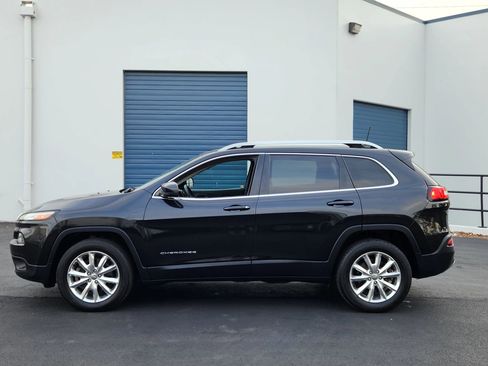 Used 2016 Jeep Cherokee Limited image 2