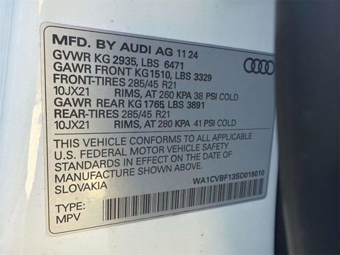 Used 2025 Audi Q8 Prestige image 21