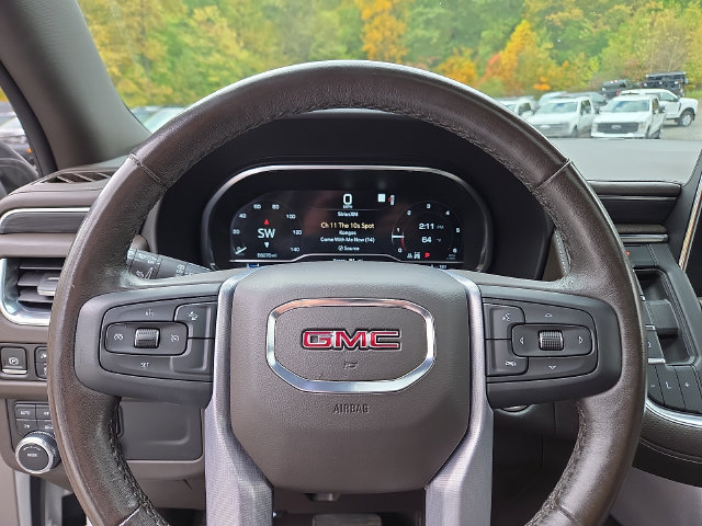 Used 2023 GMC Yukon SLT AWD/4WD image 4