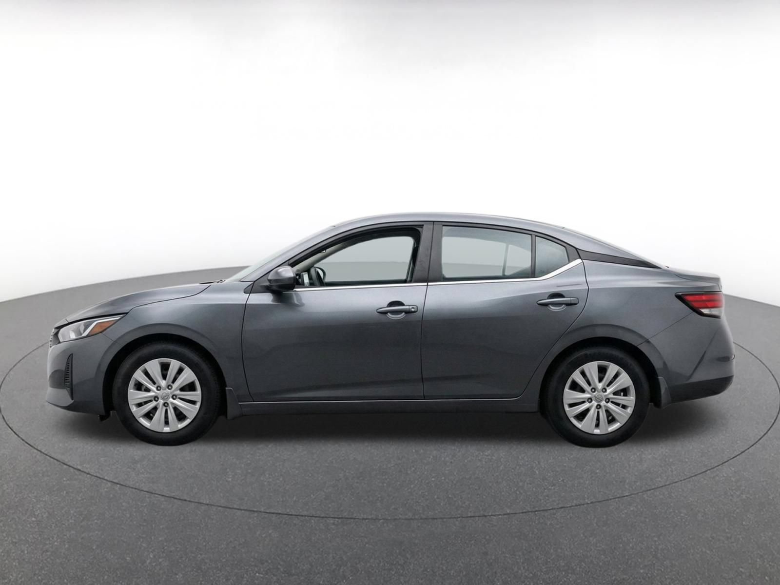 Used 2025 Nissan Sentra S FWD image 4