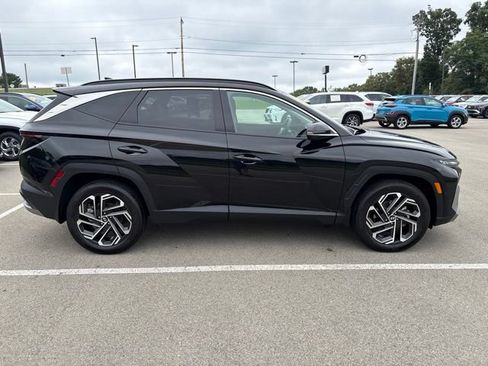 Used 2025 Hyundai Tucson Limited AWD/4WD image 6