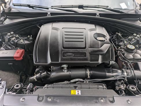 Certified 2025 Land Rover Range Rover Velar S image 33