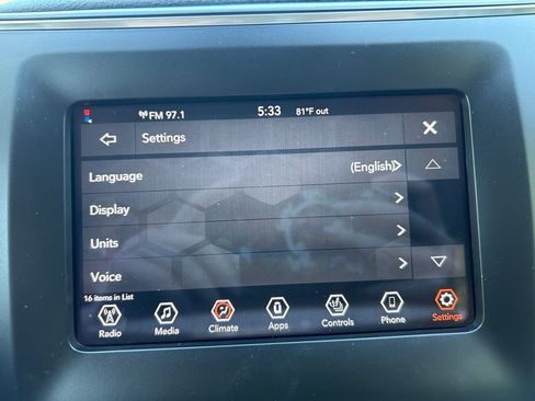 Used 2021 Jeep Cherokee Latitude Plus FWD image 25