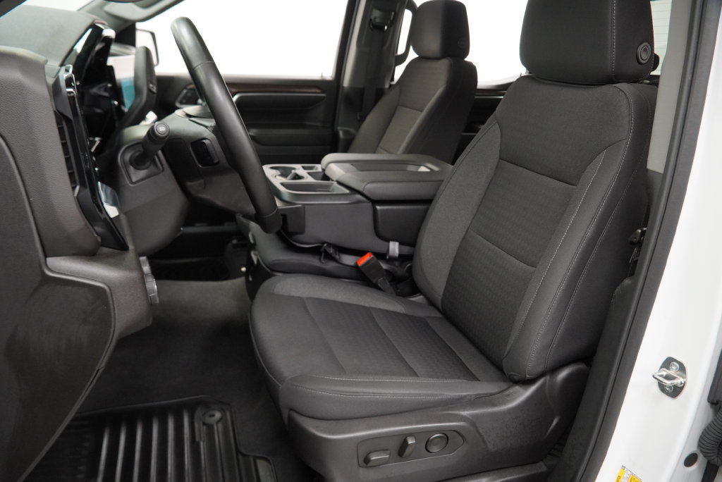 Used 2024 Chevrolet Silverado 1500 LT AWD/4WD image 4