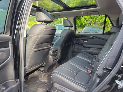 Certified 2025 Honda Pilot Elite image 16