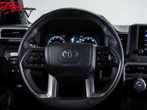 Used 2025 Toyota Tacoma TRD Off-Road AWD/4WD image 24