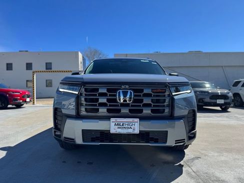 New 2026 Honda Pilot TrailSport image 4