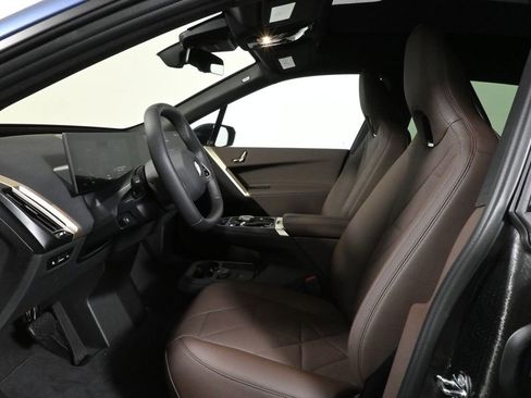 New 2026 BMW iX xDrive60 image 3