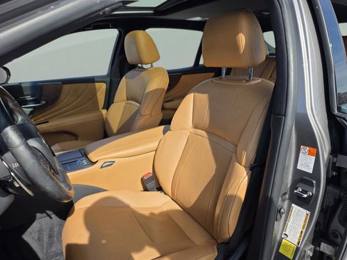 Used 2021 Lexus LS 500 w/ Accessory Package (Z2) image 12