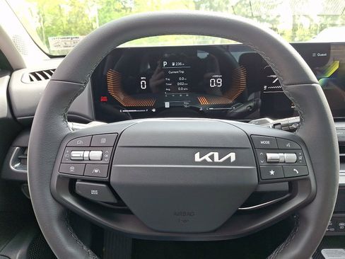 New 2026 Kia K4 EX FWD image 18
