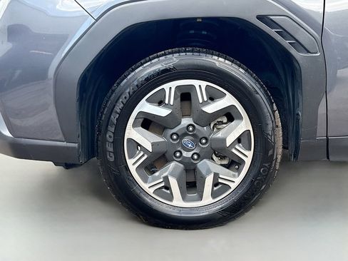 Used 2025 Subaru Forester Premium AWD/4WD image 31