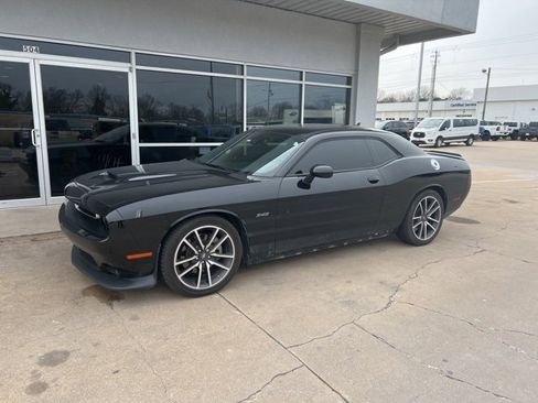 Used 2023 Dodge Challenger R/T image 1