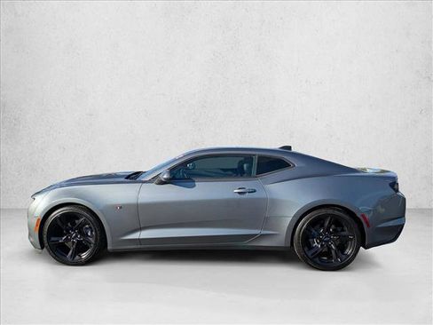 Used 2021 Chevrolet Camaro LT image 9